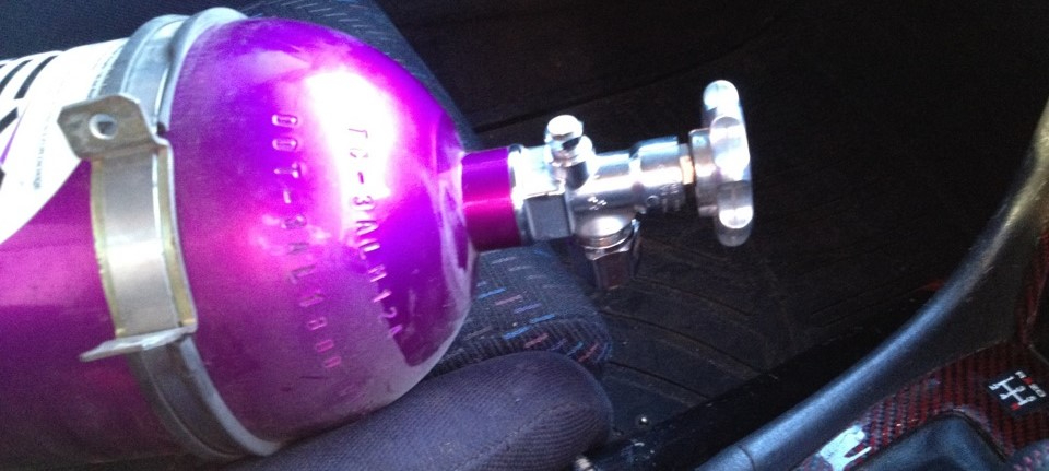 Обмен пустого баллона закиси азота, на полный